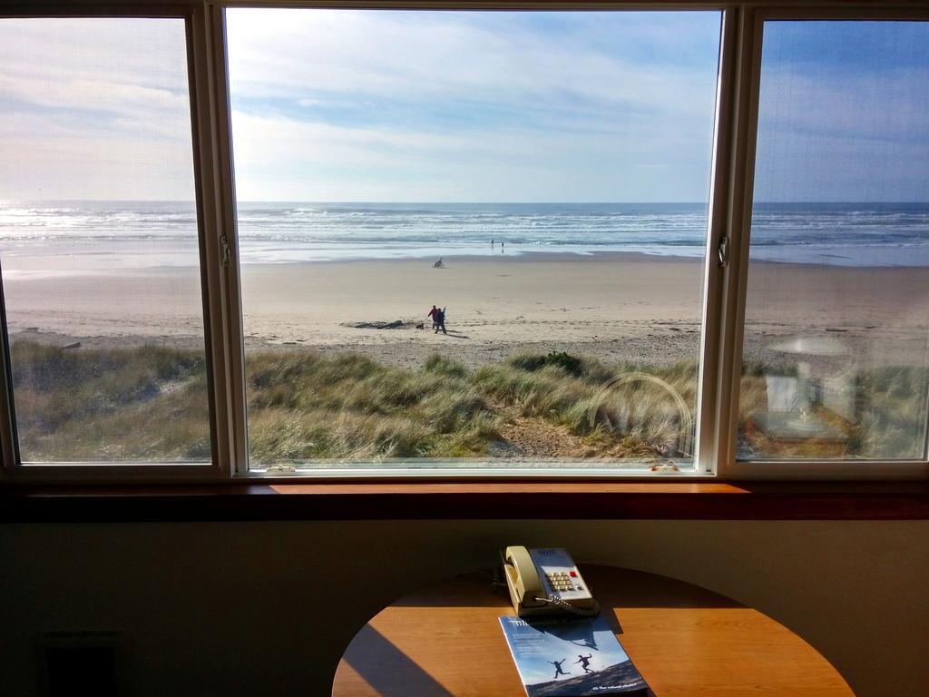 Silver Sands Rockaway Beach Exterior photo